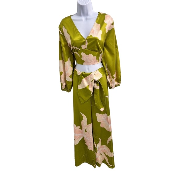 NWT‎ Stylewe Green & White Floral Print Crop Top With High Waist Wide Leg Pants - Picture 2 of 10